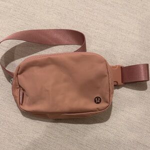 lululemon athletica Rose Belt Bag